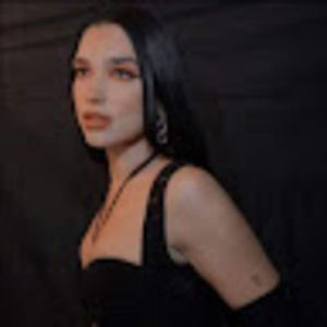 Meet your Posher, Nelida